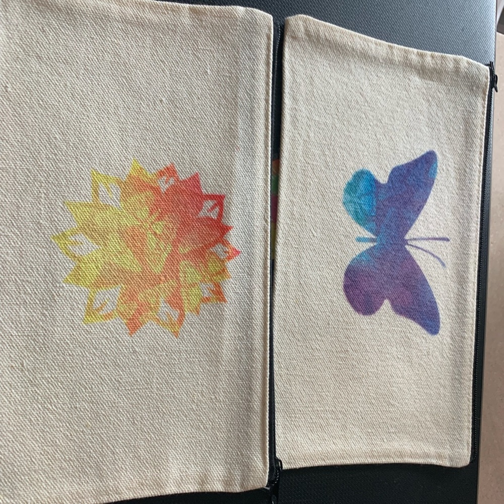 Small pencil bag/makeup pouch